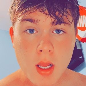 Meet your Posher, Eli